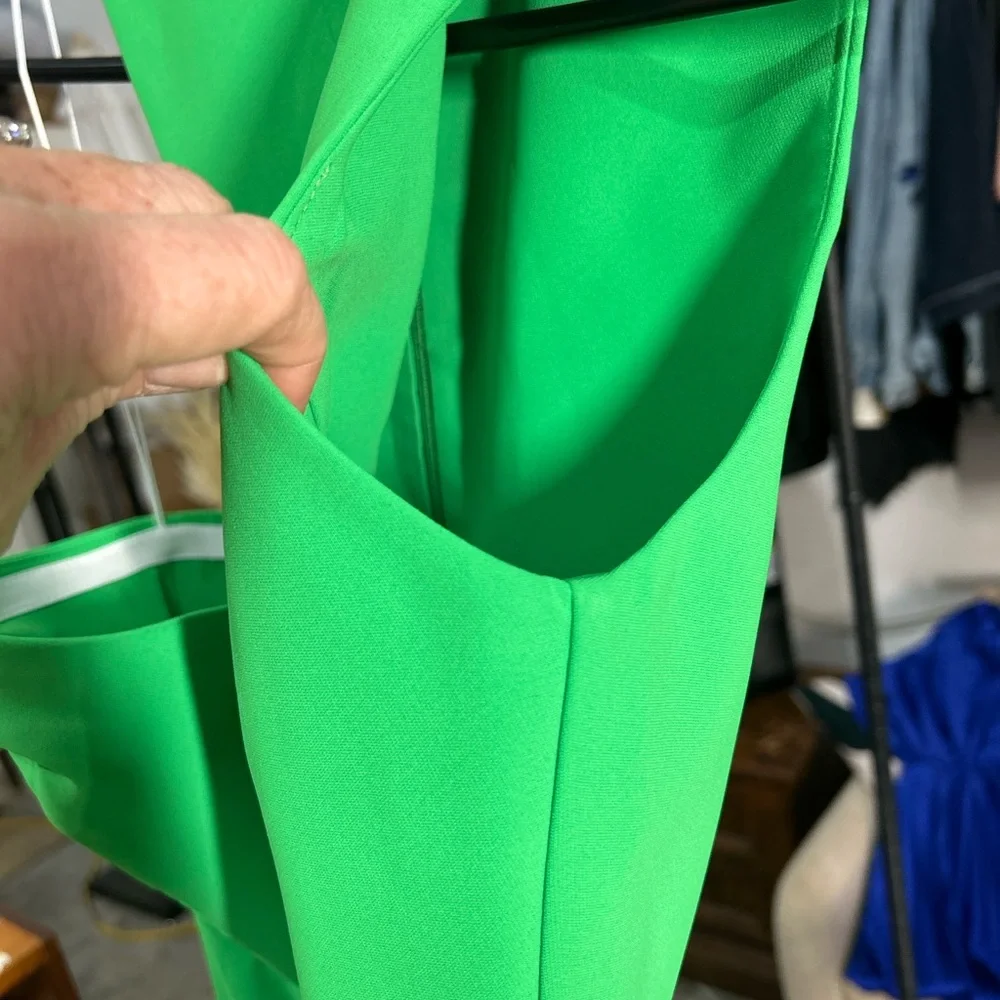 Amanda Uprichard | Revolve Gilda One-Shoulder Green Evening Gown with Thigh Slit - Picture 7 of 10
